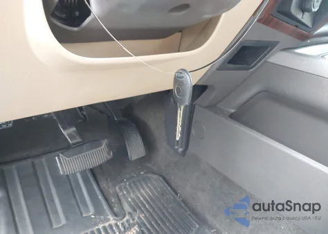 2011 Ford F-250 Lariat z USA, uszkodzony, nr VIN 1FT7W2B62BEB37439